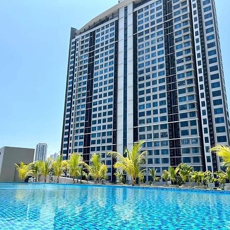 Jesselton Quay Sea View Hotel โกตาคินาบาลู ภายนอก รูปภาพ