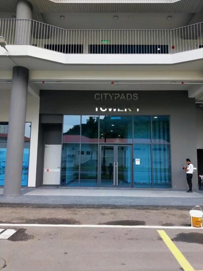 Jesselton Quay Sea View Hotel โกตาคินาบาลู ภายนอก รูปภาพ